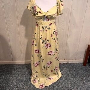 Row A Yellow Maxi Dress Flutter Sleeves Size Medium